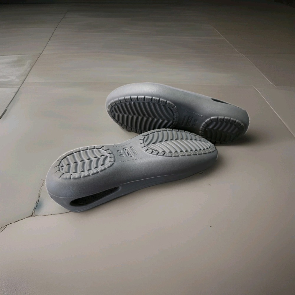 CROCS Prima Ballet Round Toe Slip On Gray Women's Shoes Sz 6 - Picture 5 of 8